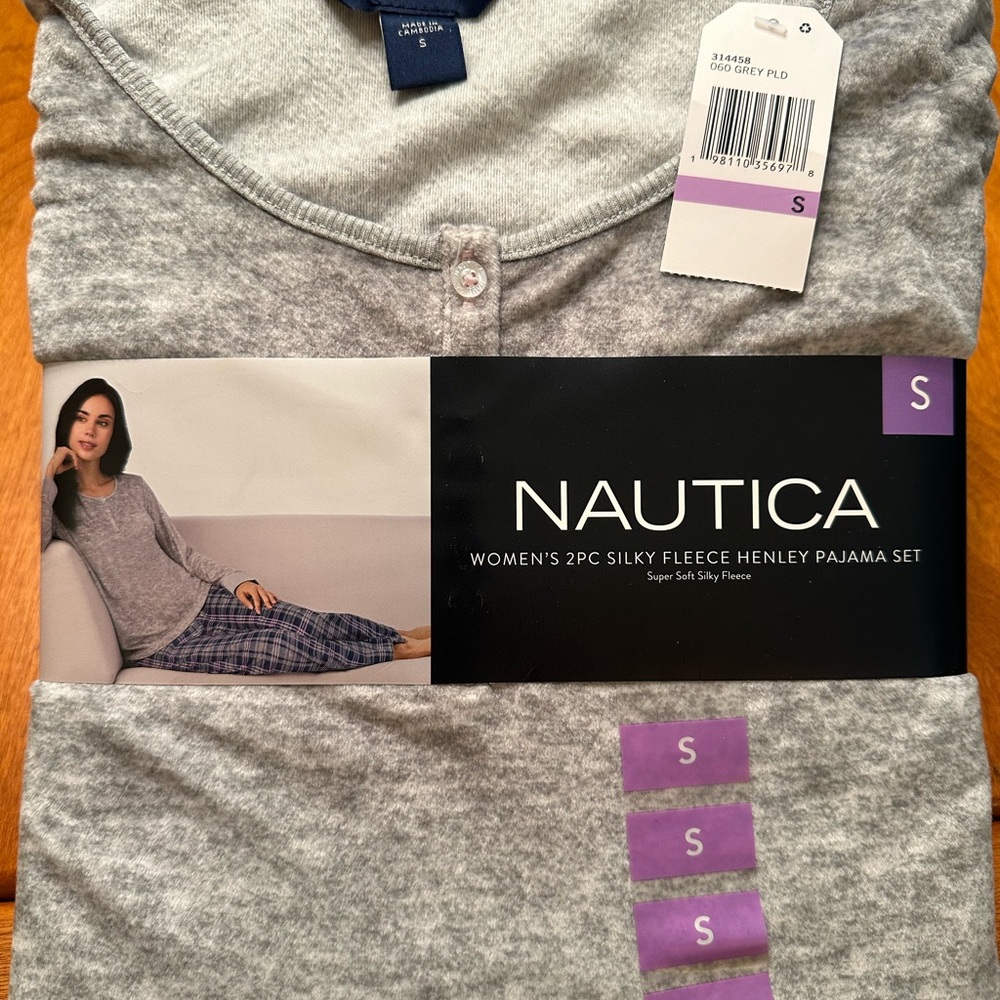 Nautica Gray Women's Silky Fleece Pajama Set
